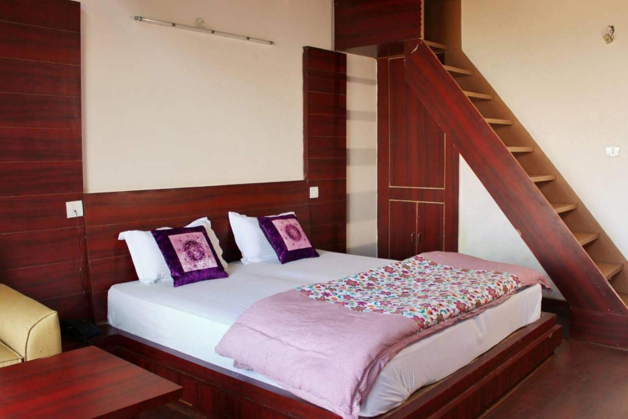 แกรนด์ หิมาลายัน โฮเต็ล แอนด์ รีสอร์ต Hotel มุกเตชวาร์ ภายนอก รูปภาพ